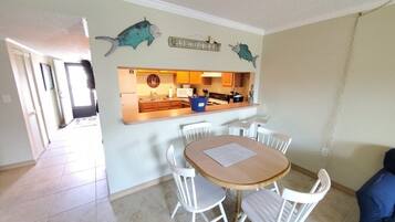 Condo, Multiple Beds, Pool Access | Dining