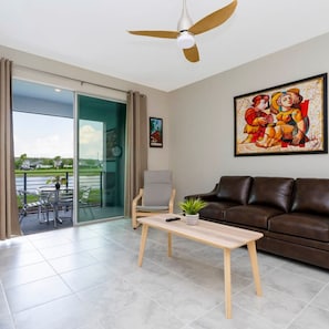 House | 2 bedrooms, soundproofing, Internet