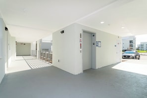 Apartment | 2 bedrooms, soundproofing, Internet