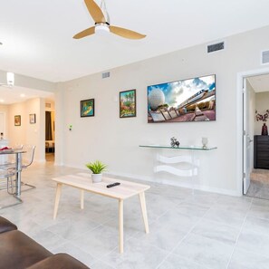 Apartment | 2 bedrooms, soundproofing, Internet - Stunning 2Bd Apto Close to Disney Storey Lake 105 3171 (Kissimmee)