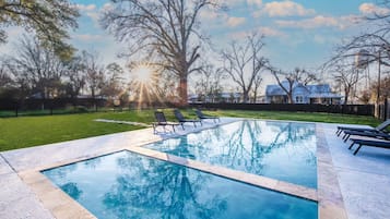 Piscina all'aperto