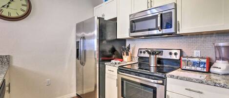 Apartment | 3 bedrooms, desk, soundproofing, Internet