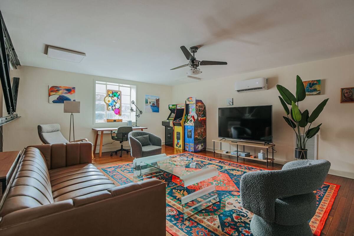 Apartment, Private Bathroom (North Central Loft) | Lounge