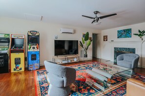 Apartment, Private Bathroom (North Central Loft) | Lounge