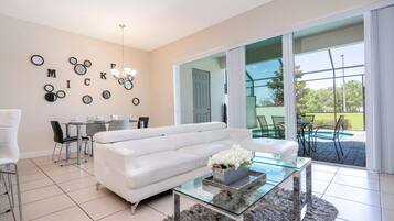 Apartemen | 3 kamar tidur, meja kerja, kedap suara, dan internet