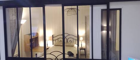 2 多间卧室、熨斗/熨衣板、WiFi