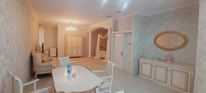 Suite Deluxe | Tende oscuranti, insonorizzazione, Wi-Fi gratuito, lenzuola