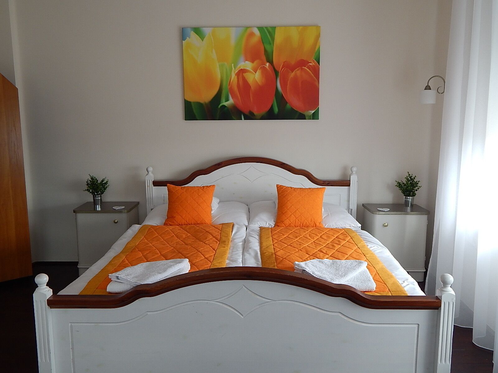 4 camere, Wi-Fi gratuito, lenzuola