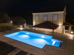 House, Multiple Beds | Pool | Outdoor pool