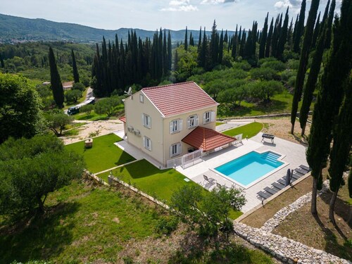 Holiday House Brajkovic With Pool in Konavle