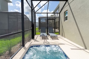 House | 5 bedrooms, desk, soundproofing, Internet - Gorgeous 5Bd Single Family w Pool Storey Lake 2767o (Kissimmee)