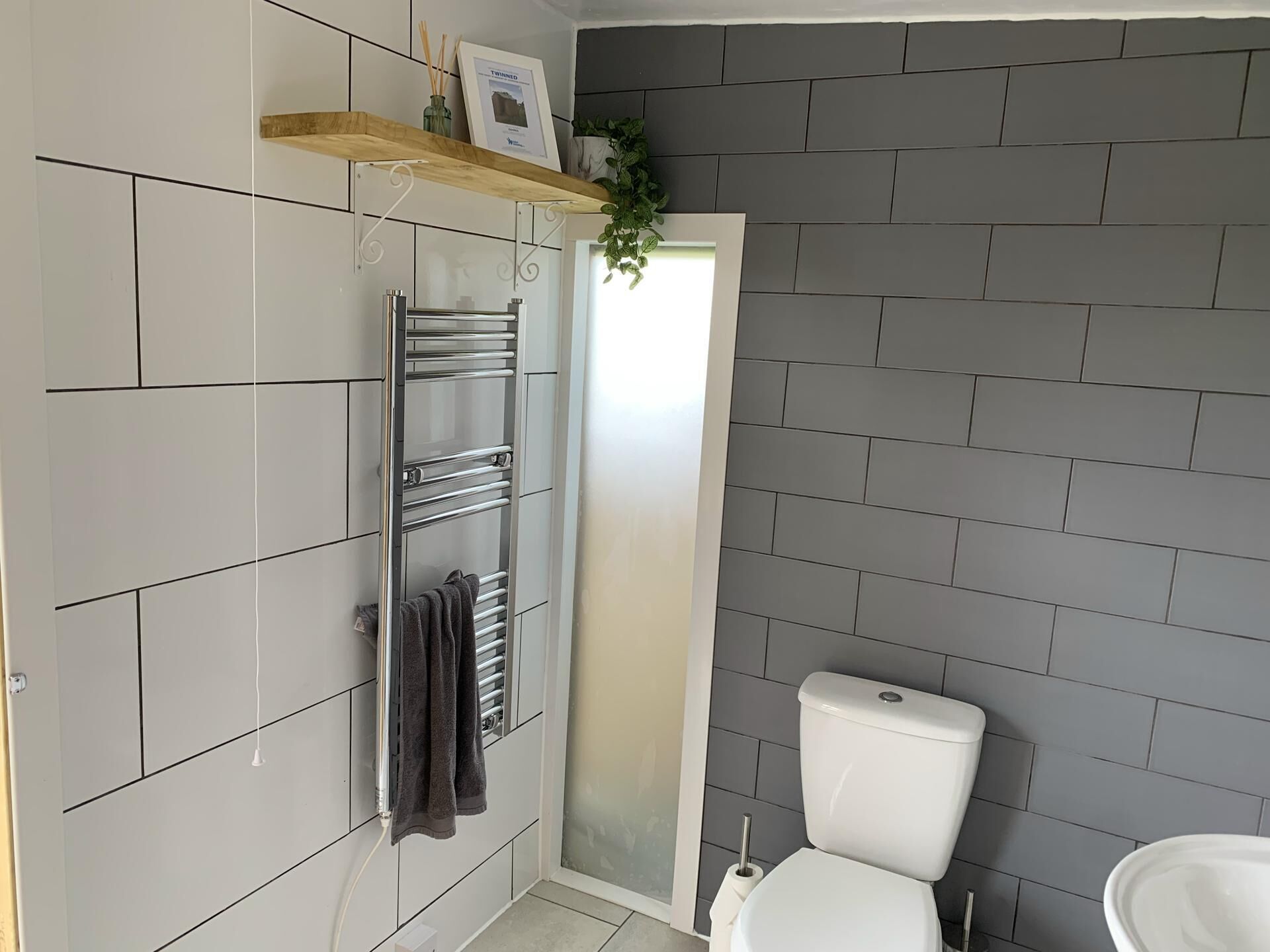 Kabin, 1 Tempat Tidur Queen | Kamar mandi | Shower dan handuk