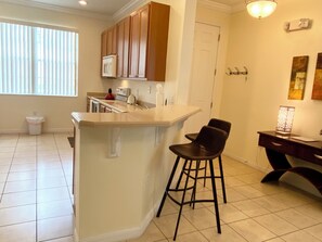 3 bedrooms, desk, soundproofing, Internet - Family Friendly 3 Bedroom Close to Disney in Orlando Area 3099 (Kissimmee)