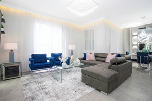 Ferienhaus | 4 Schlafzimmer, Schreibtisch, Internetzugang