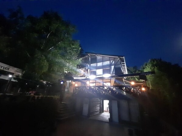 Front of property - TEUTA PALACE (Sarajevo)