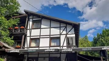 Classic Double or Twin Room, 1 Bedroom, Garden View | Terrace/patio