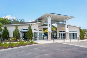 House | 4 bedrooms, Internet - Wonderful Single-family 4 Bd w Pool Close to Disney Veranda Palms 2654 (Kissimmee)