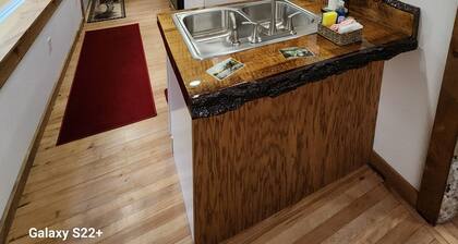 Birch Suite at Colden Lodge A Cozy Private 1Br Suite With Hot Tub on Lake Flower
