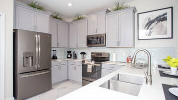 Vila | 8 quartos, acesso à internet de alta velocidade