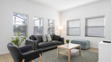 Apartment | 4 bedrooms, Internet