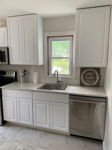 Historic Main Street Cottage