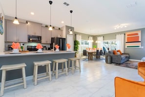 Apartment | 5 bedrooms, soundproofing, Internet - Wonderful 5 Bd Close to Disney Storey Lake 2980 (Kissimmee)