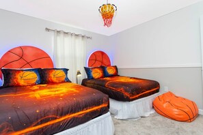 Ferienhaus | 5 Schlafzimmer, Schreibtisch, schallisolierte Zimmer, Internetzugang