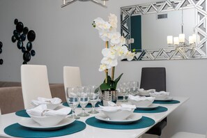 2 bedrooms, in-room safe, desk, soundproofing - Gorgeous 2 Bedroom Apartment Close to Disney 305 3191 (Kissimmee)