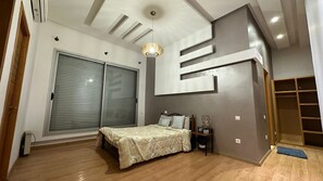 4 Schlafzimmer, Bügeleisen/Bügelbrett, WLAN, Bettwäsche