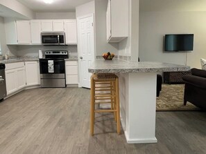 Fridge, microwave, oven, stovetop - Rooms with a (Mountain) View! (Pleasant Grove)