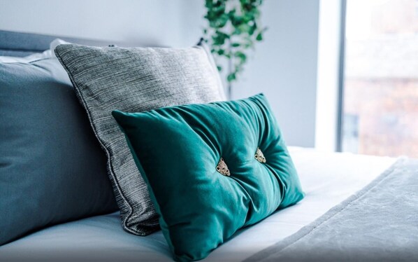 Apartment, Multiple Beds | 2 bedrooms, iron/ironing board, free WiFi, bed sheets - Charming 2-bed Apartment in London (London)