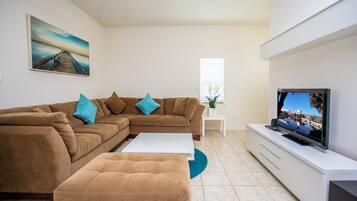 Apartment | 4 bedrooms, in-room safe, soundproofing, Internet