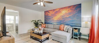 Cozy Villa #2, 3 minutes from Downtown & 10 minutes to the Beach