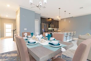 Apartment | 4 Schlafzimmer, Schreibtisch, schallisolierte Zimmer, Internetzugang