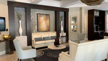 5 bedrooms, desk, soundproofing, Internet