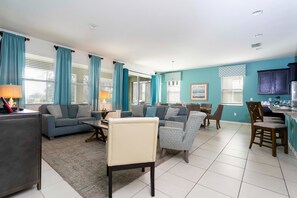 7 bedrooms, Internet - Marvelous 7 Bd w Pool Close to Disney Solterra 6086 (Davenport)