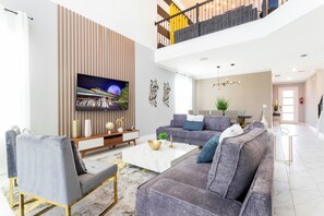 5 bedrooms, desk, soundproofing, Internet - Stunning Family Friendly 5 Bd w Pool Close to Disney Storey Lake 4242 (Kissimmee)