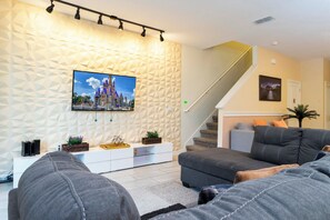 5 bedrooms, in-room safe, desk, soundproofing - Magnificent 5Bd w Pool Storey Lake 4800 (Kissimmee)