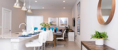 Apartamento | 4 quartos, escrivaninha, quartos à prova de som