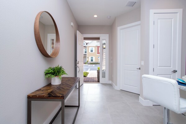 Apartment | 4 bedrooms, desk, soundproofing, Internet - Gorgeous 4 Bedroom Family Friendly Close to Disney 7573 (Kissimmee)