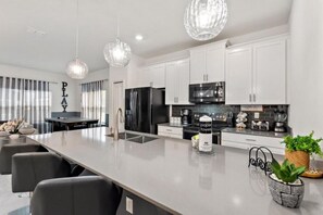 Apartment | 5 bedrooms, Internet - Gorgeous 4 Bd w Pool at Storey Lake Resort 4277 (Kissimmee)