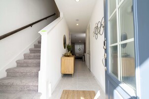 3 habitaciones, escritorio y acceso a internet 