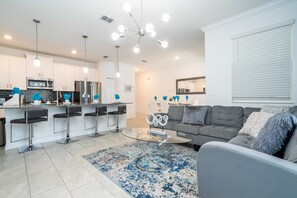 公寓 | 4 間臥室、網路服務