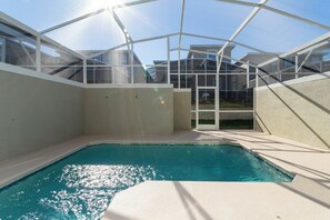 Apartment | 4 bedrooms, desk, soundproofing, Internet - Stunning 4 Bd w Pool Close to Disney Champions Gate 990 (Davenport)