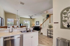 Villa | 4 bedrooms, Internet