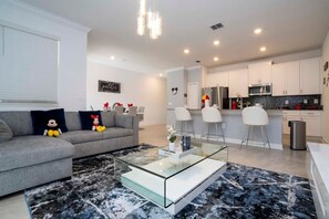 Apartamento | 4 dormitorios y Internet