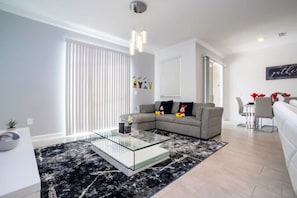 Apartment - Gorgeous 4 Bd w Pool Storey Lake Resort 2653 (Kissimmee)