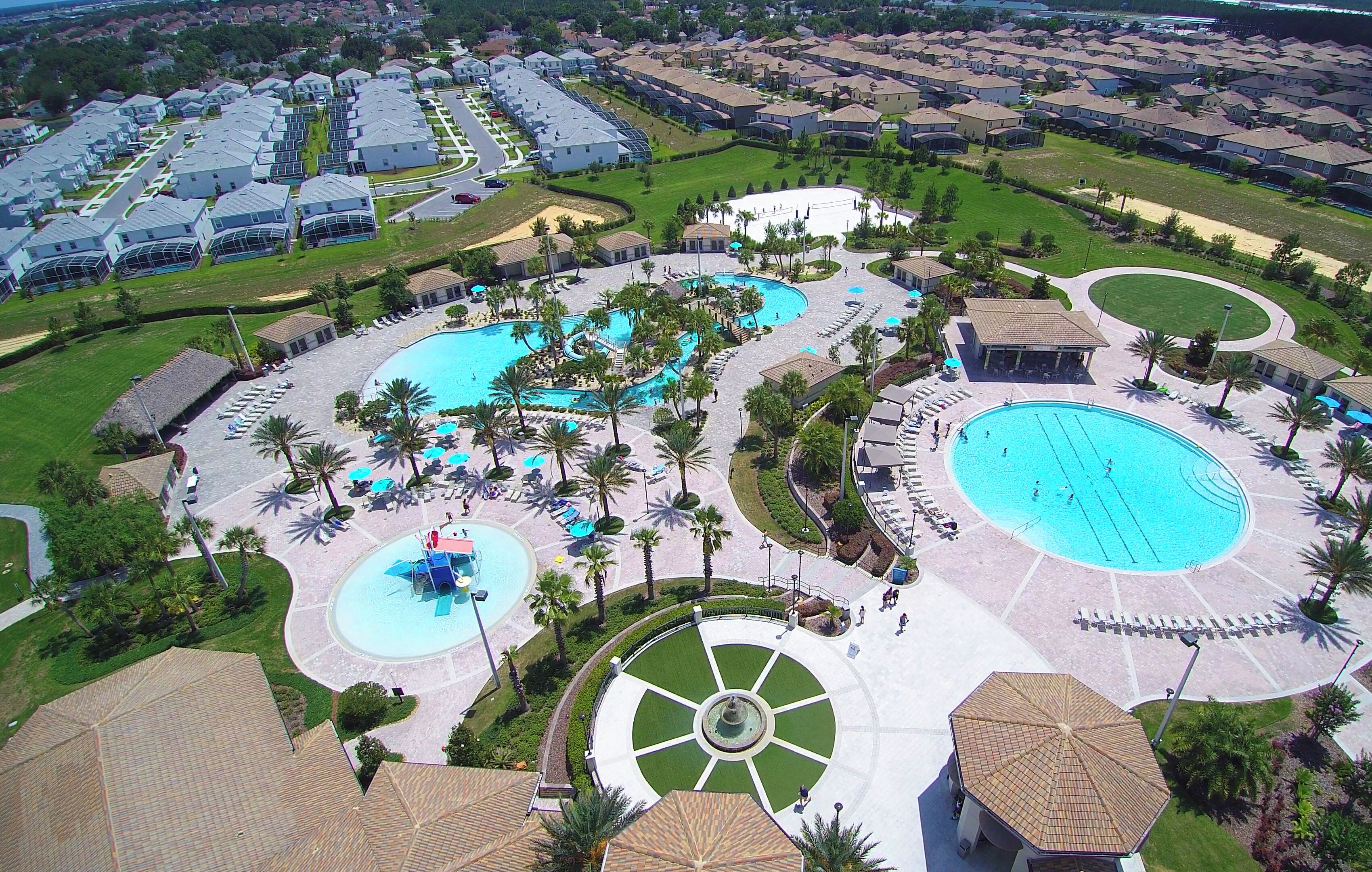 شقة | 3 عدّة غرف نوم وخزنة داخل الغرفة ومكتب وتجهيزات عازلة للصوت