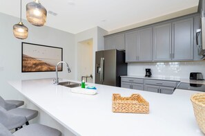 3 bedrooms, in-room safe, desk, soundproofing