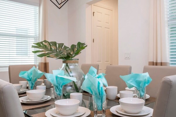 Wonderful 6 Bd W Game Room And Pool Solara Resort 8991 - Davenport, FL